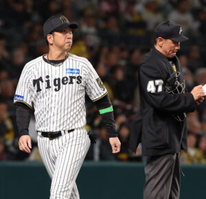 🔥阪神疯了？教练“机关枪”排兵，四人轮流打第六棒！ 封面