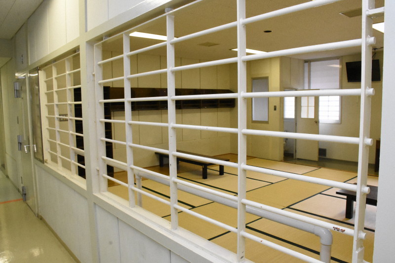 ⚠️ 关爱难民：酷暑中，他们曾无空调！