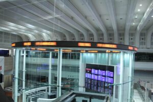 📈股市暴涨，你却没涨工资？ 封面