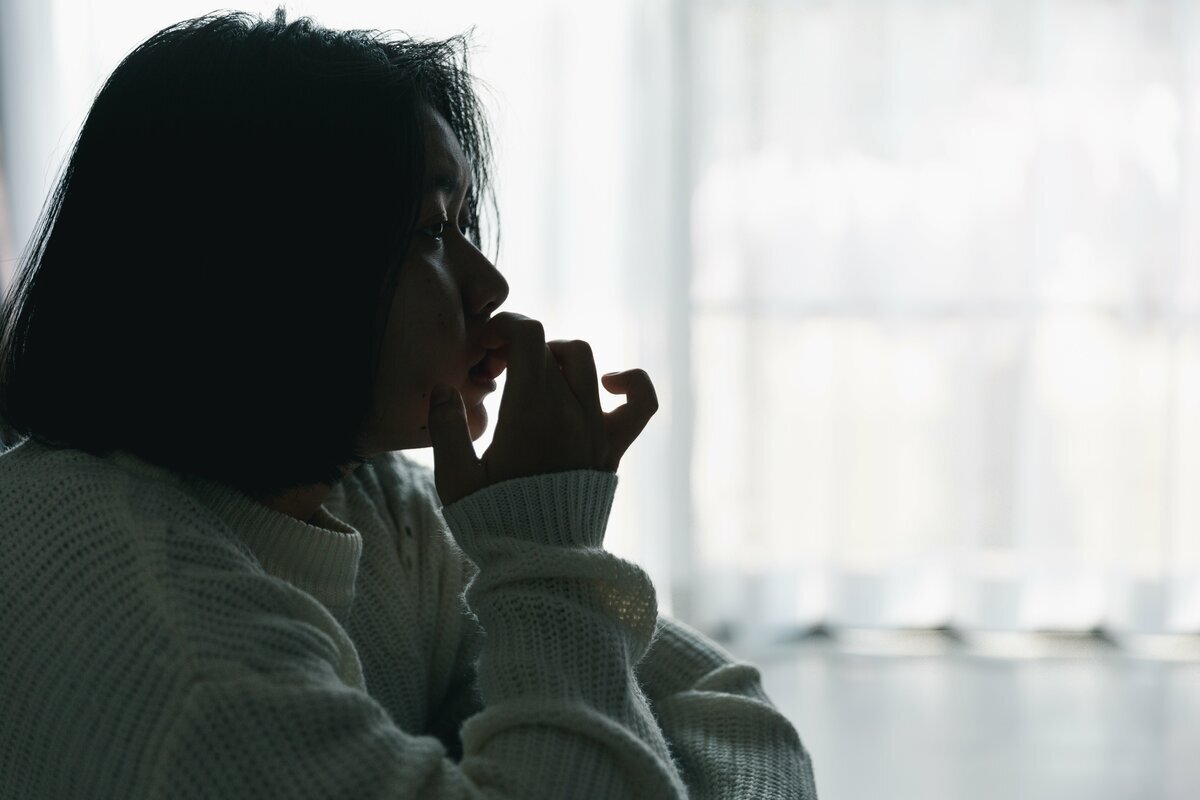 🚨️卖身求“包养”，她2月狂赚160万！😱