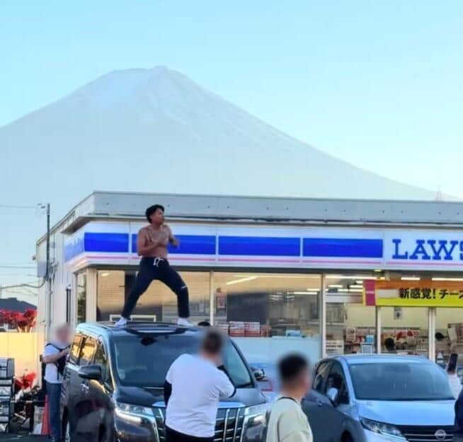 🔥泰网红富士山裸舞！外交部都坐不住了！