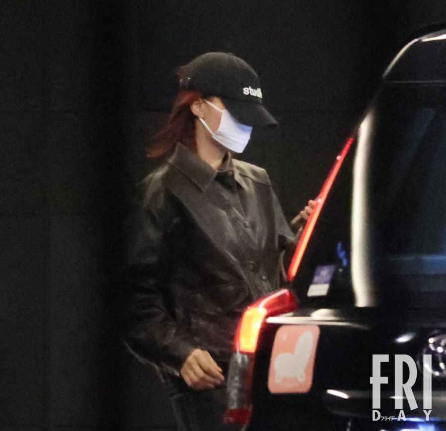 🔥人妻吉他手与NiziU尼娜私下约会！独家偷拍！