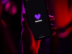 🎵AI也敢挑战耳朵？97%的人都分不清！ 封面