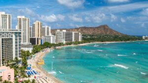 🌴糟了！月20万退休金，在夏威夷买房，如今要破产！ 封面