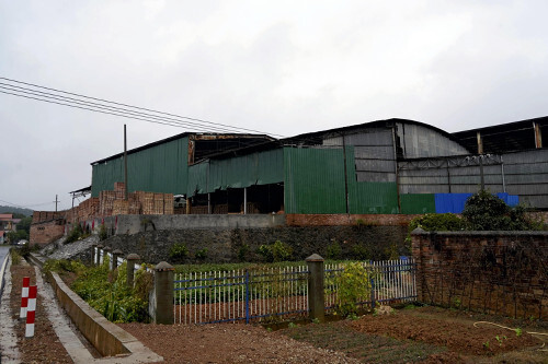 🚨砖厂血泪：残疾人被强迫劳动，病重竟被遗弃！