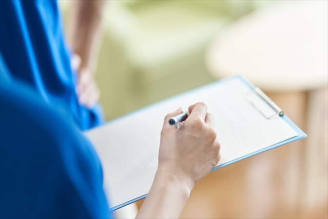 ✨72岁阿姨：工作真香！朋友约会？没空，我忙着挣钱！