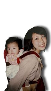 👶13岁生娃，如今她竟…育儿+上学，她的生活太拼！ 封面