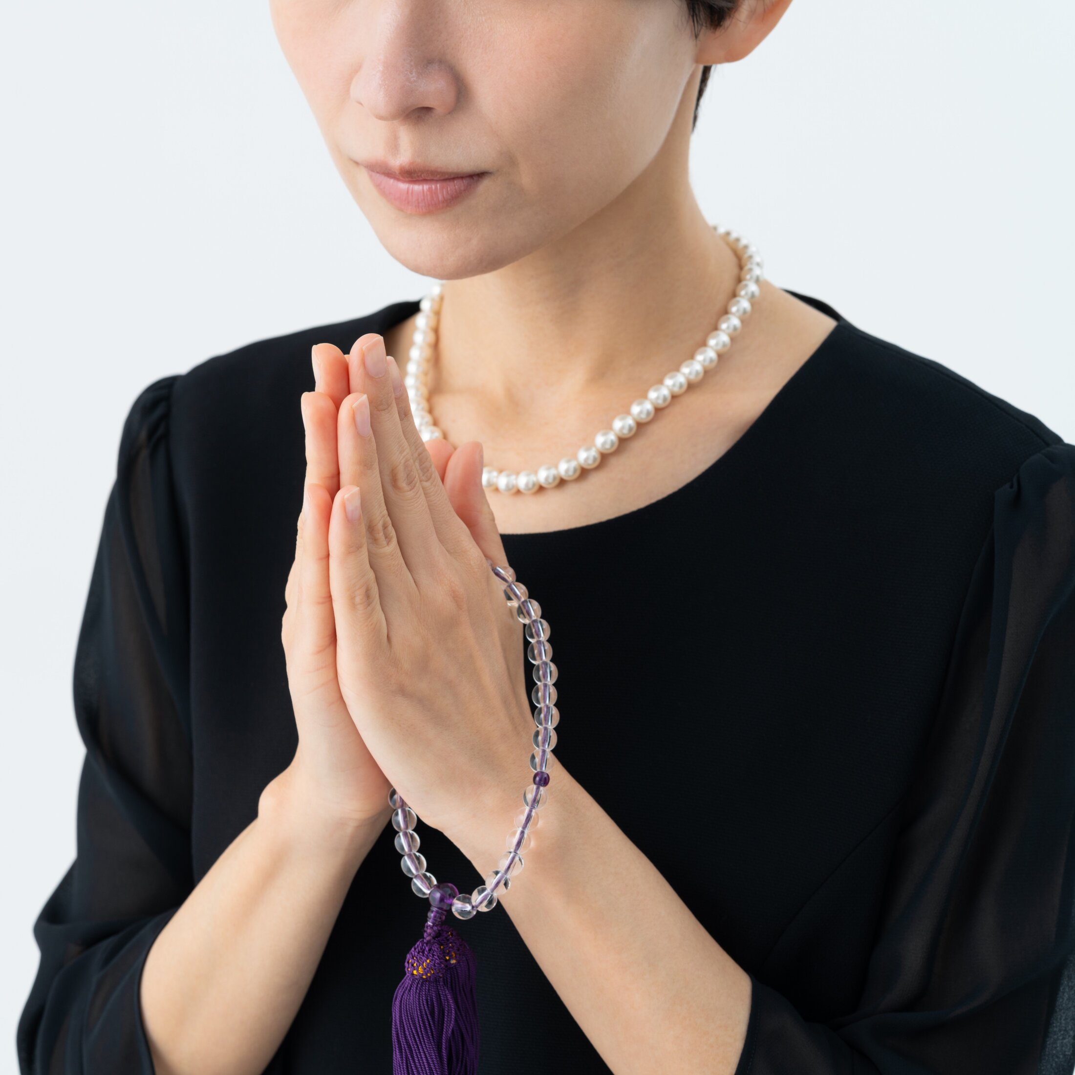 💔 仅7人送别…为母办“小葬”，却被亲戚骂“小气”？