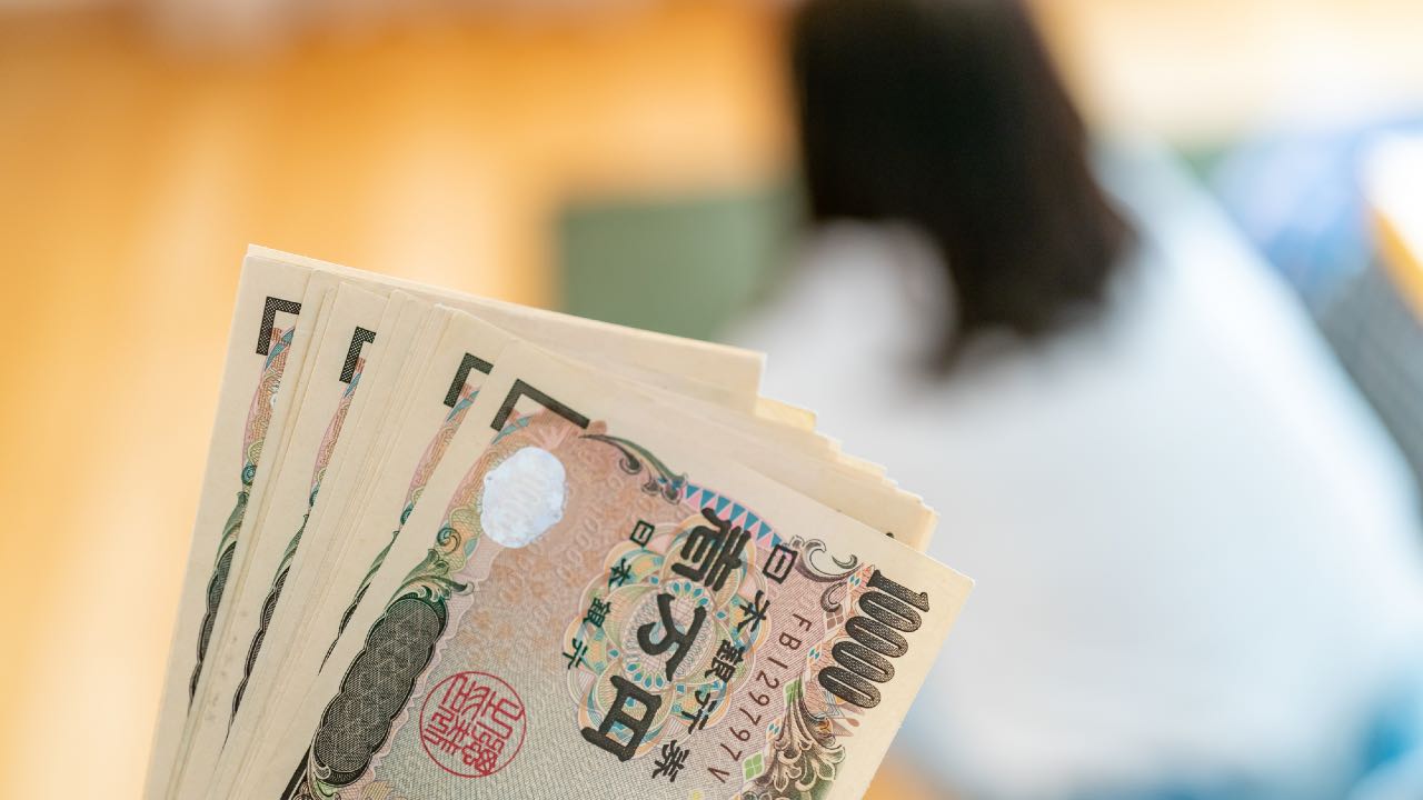 💰爸留下的3000万，竟被妹处理了？！兄长怒了…