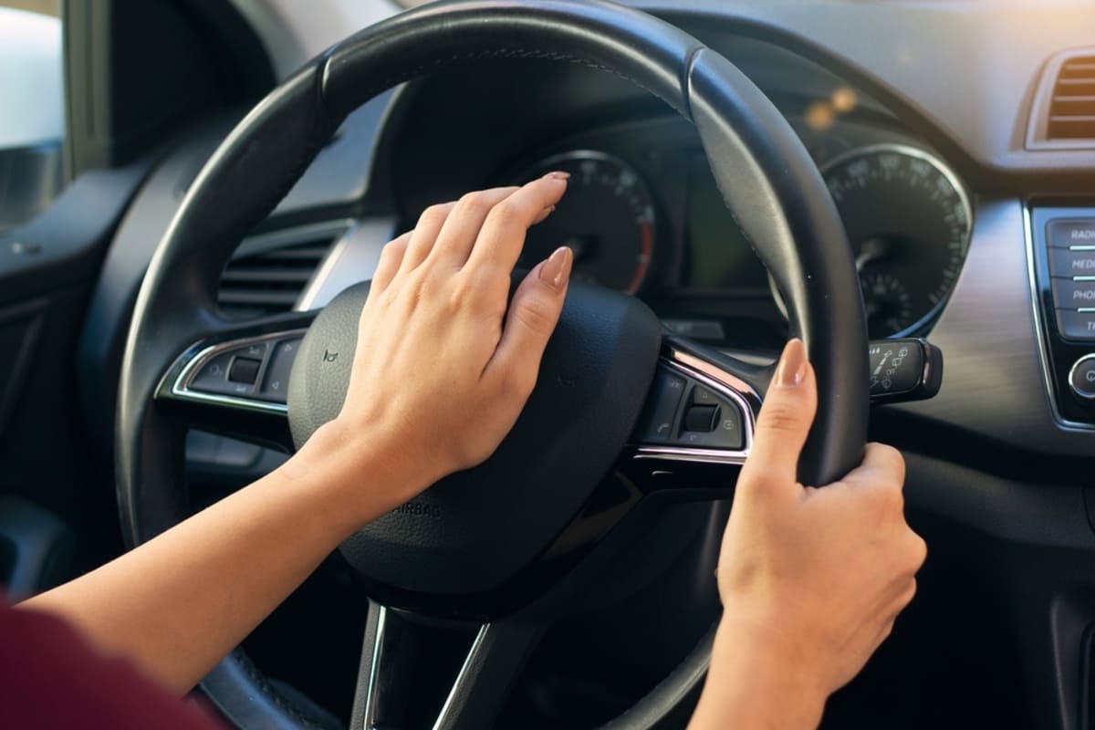 📢 鸣笛致谢？竟要罚款！😱 朋友：你被坑了！