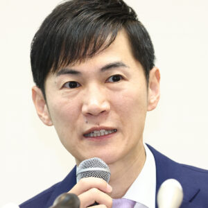 💥石丸伸二：瞧不起人的“杠精”行为，引爆网络怒火！ 封面