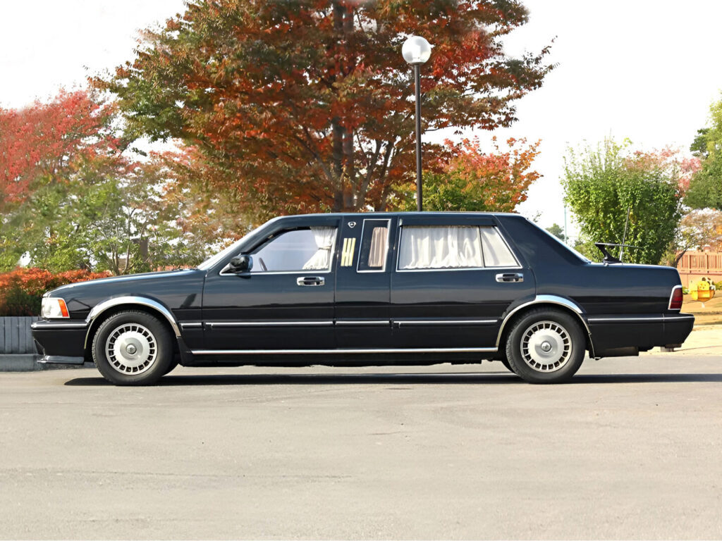 👑 80年代“移动国宾馆”！日产绝版豪华车，竟奇迹现身！