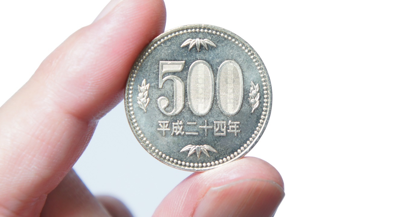 🍜 500元硬币藏玄机！结账时小心别上当！