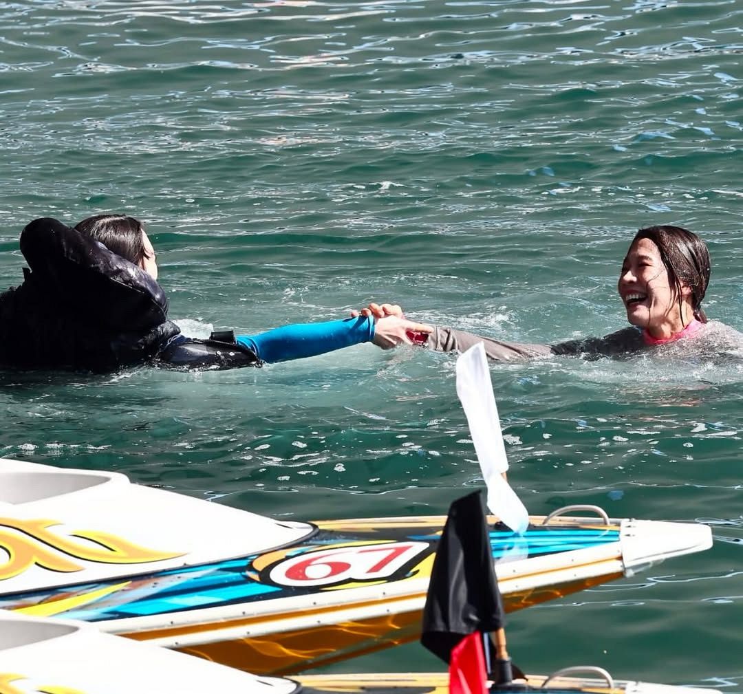 💥车祸毁容，一年后竟逆袭A1！美少女赛车手惊人近照！