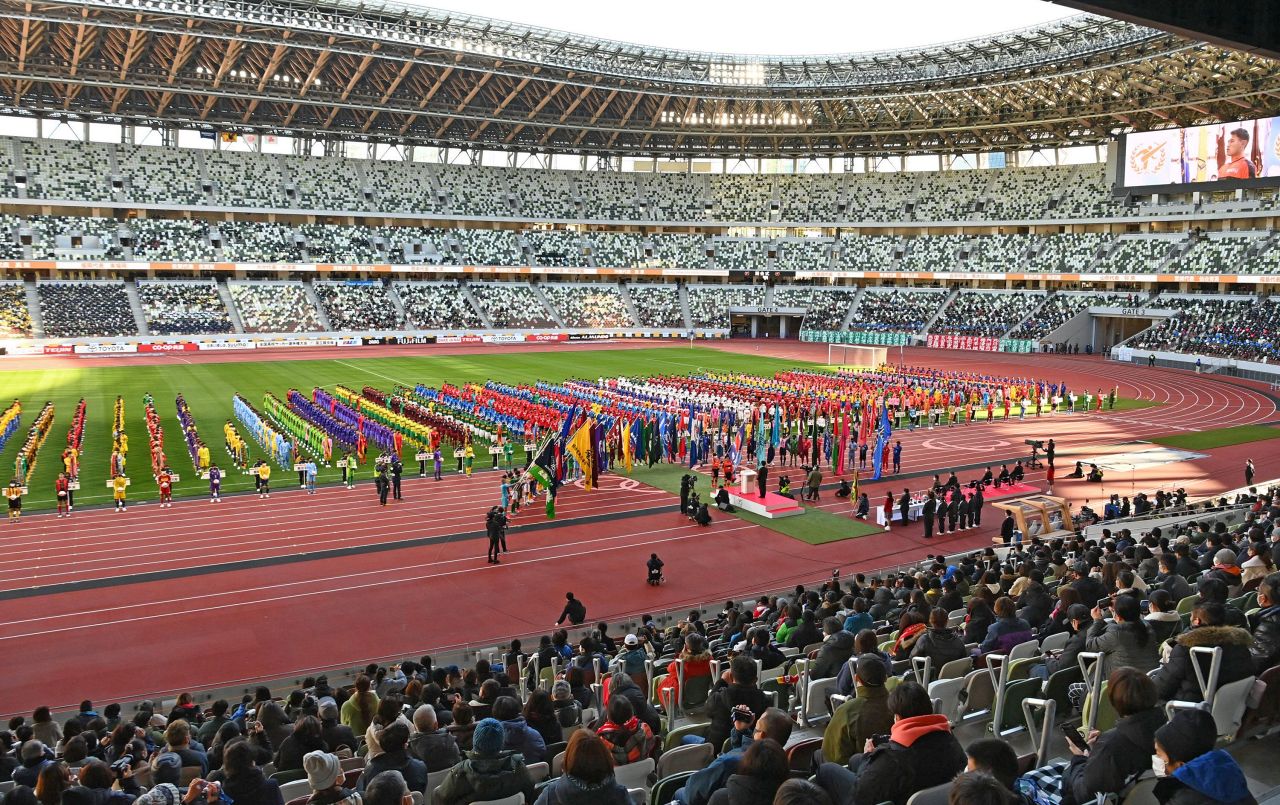 ⚽️校园足球队喝酒丑闻？照样要冲全国大赛！网友炸锅！