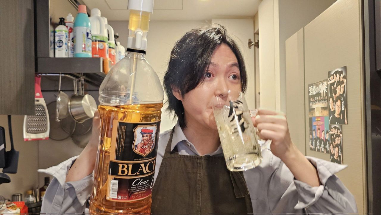 💥 震惊！人气大厨被曝“二股”，网友：人设崩塌！