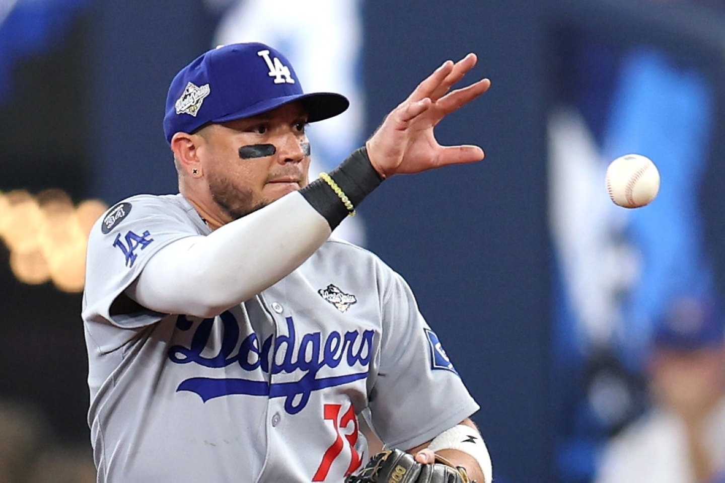 ⚾️ 续约还是放手？道奇球迷：他值得再战一年！