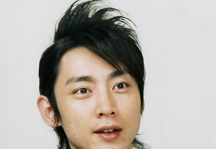 👑老爸是总理，弟是防长！47岁影星的豪车，真让人羡慕！