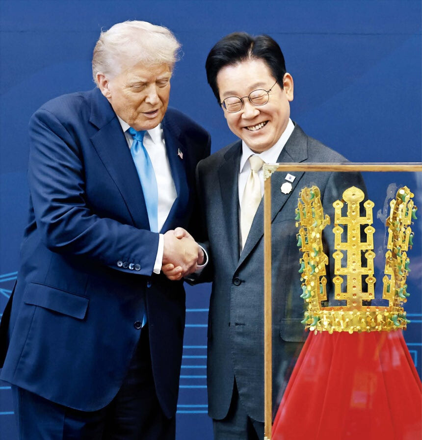 ⚾️特朗普送棒球棒，签名竟是菜鸟选手！