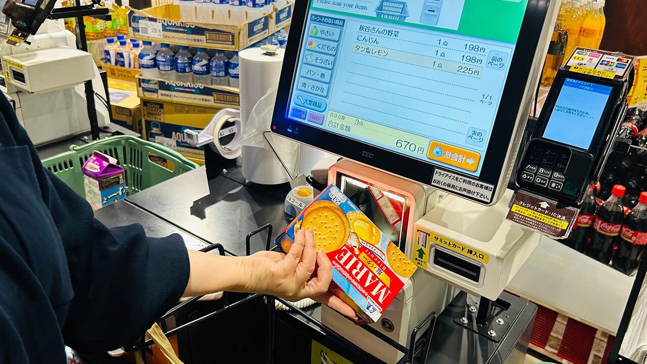 👶带娃自选收银：9成家长崩溃！孩子：我要操作！