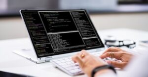 💥Win11升级踩坑？老电脑变砖的真相！ 封面