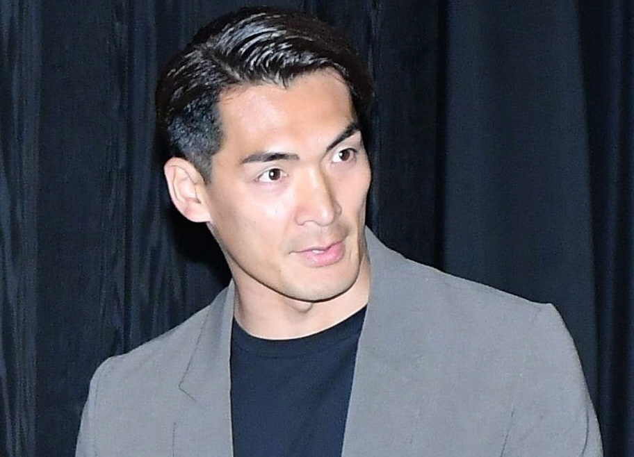 💥队友曝猛料：槙野智章因违规外食被扫地出门！