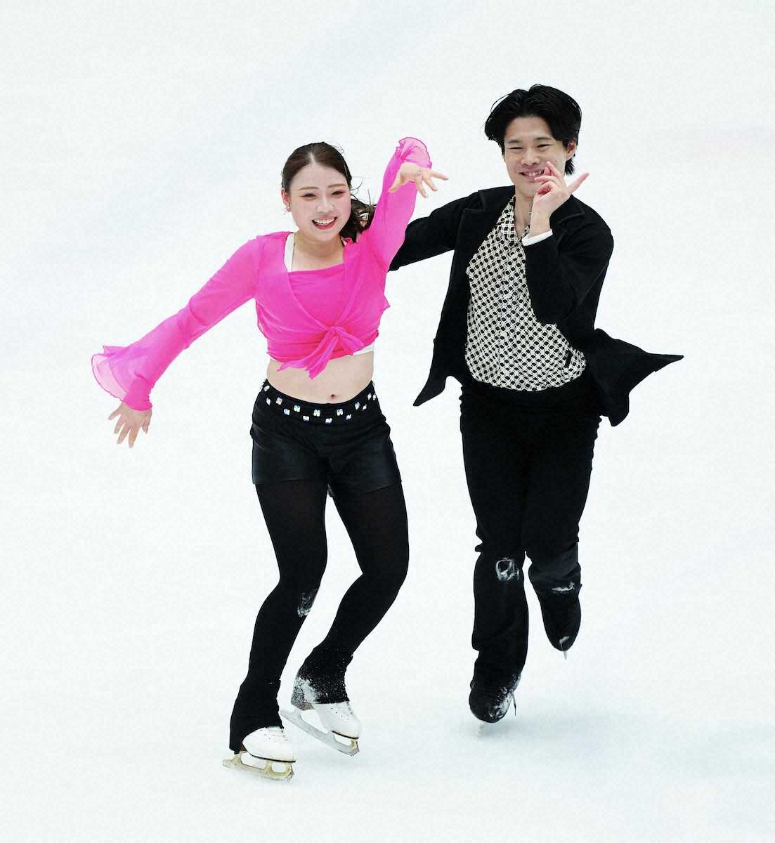 ⛸️心跳加速！花样滑冰女王冰舞初秀，惊艳全场！