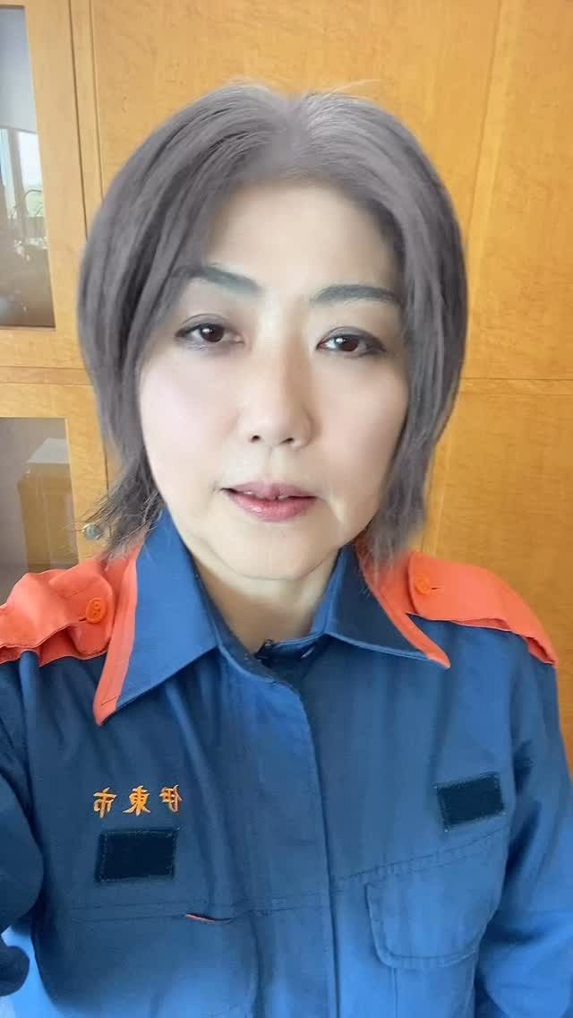 💥前市长失业街头照曝光！网友：等您卷土重来！