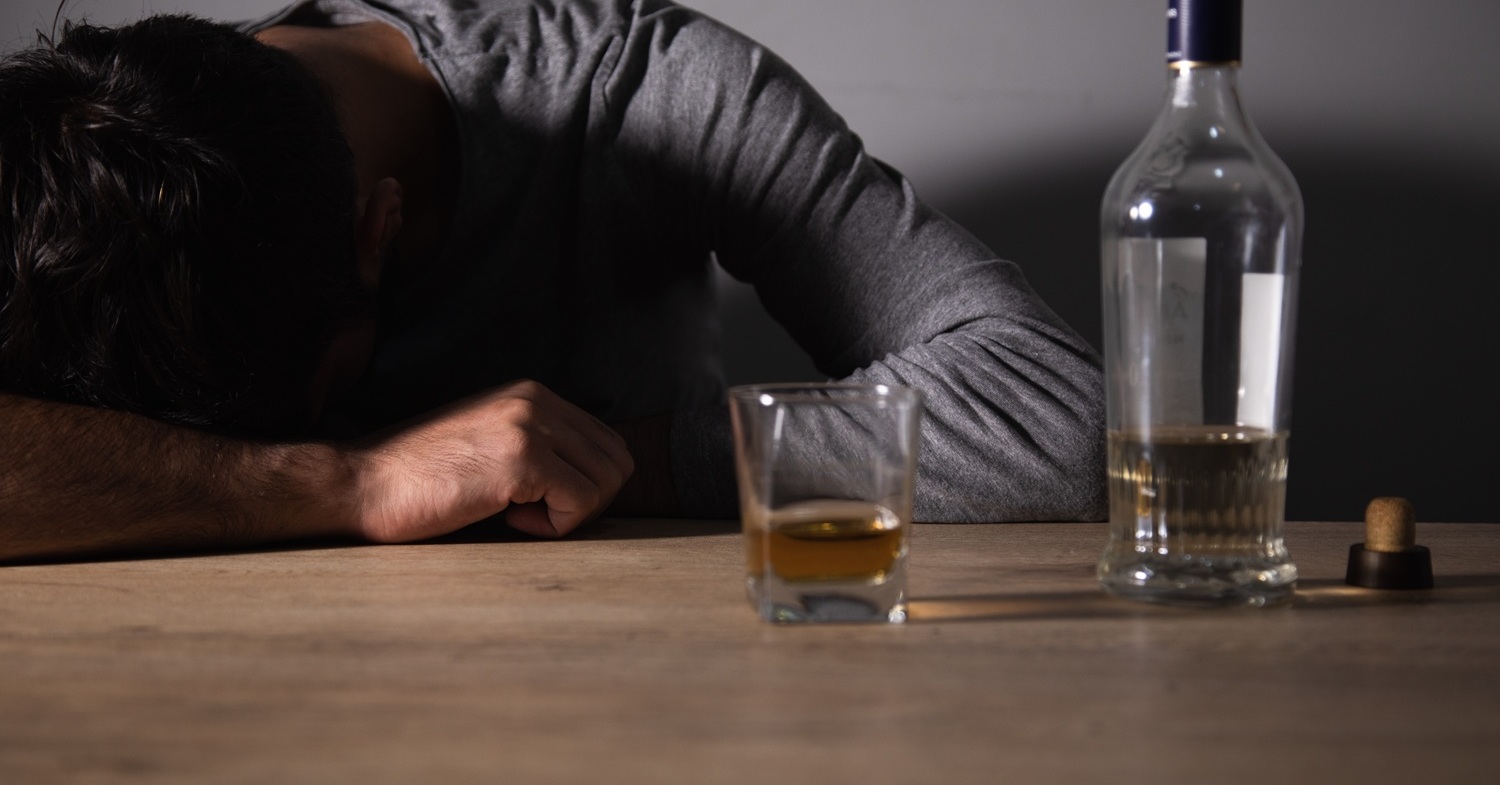 🚨老师糟了！学生信息全丢，竟在路边睡着！