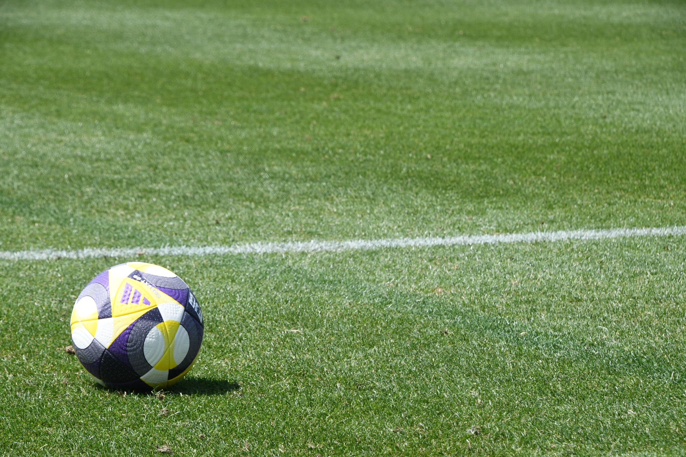 🔥升班悬念！J2保级大战，8队争命，下一轮决胜！