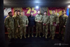 💥乌军否认被围！俄方说法被打脸！ 封面