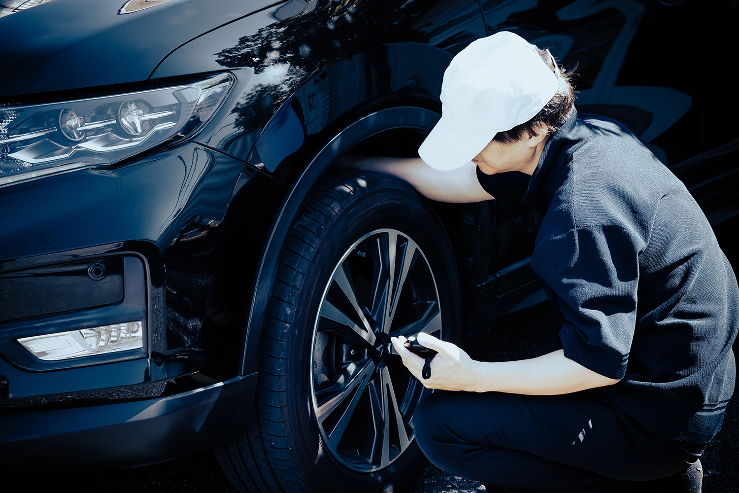 ⚠️车上放瓶子、刮风纸？贼惦记你的信号！