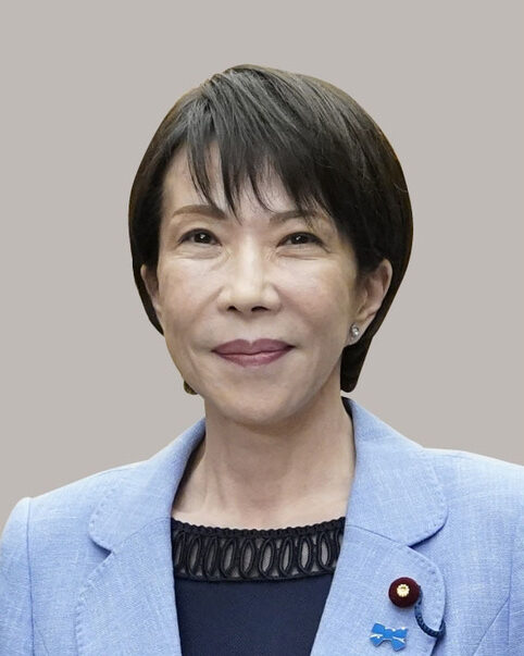 💥内阁高支持，却对政治金钱无感？（64%）