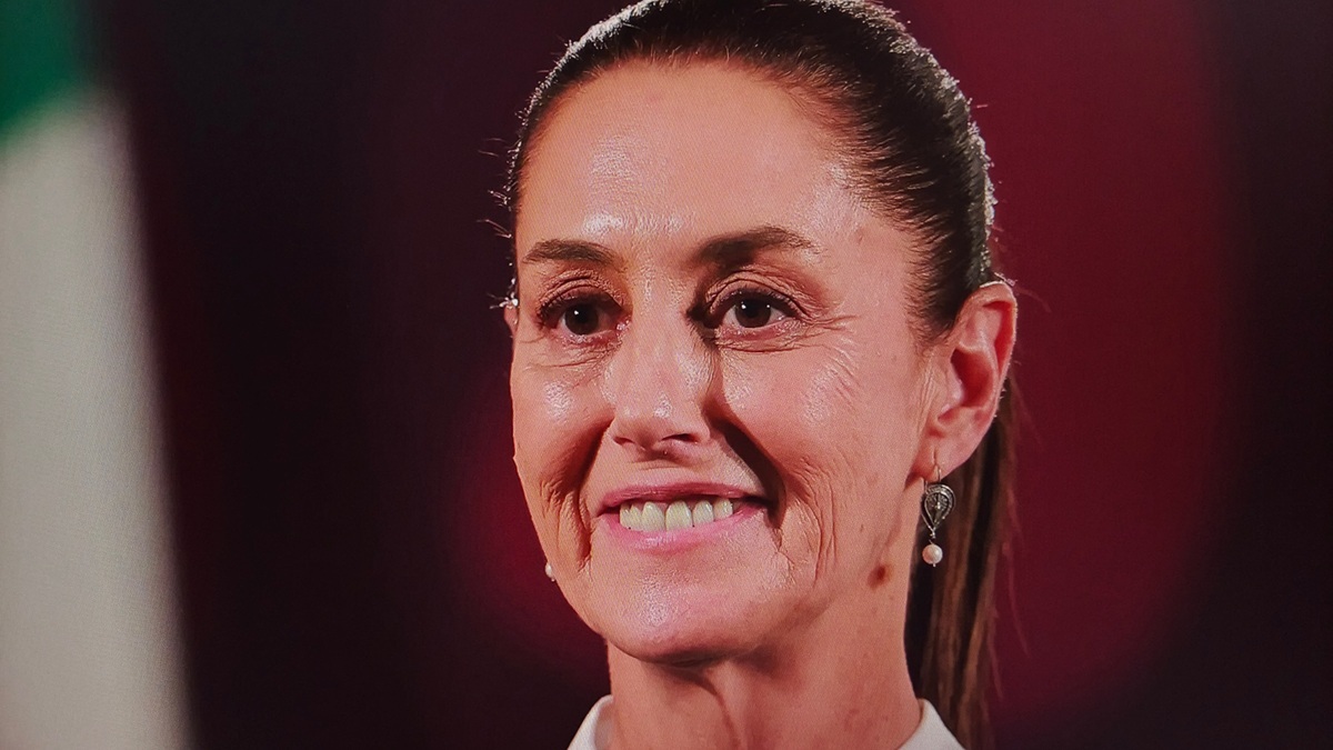 💥大惊！总统遭性骚扰，画面震撼！