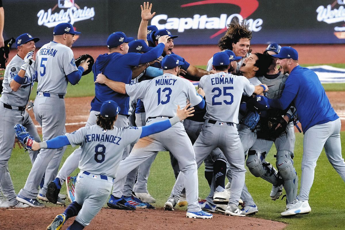 🎉美棒球狂欢！日媒头条：这队真牛，在哪能买？