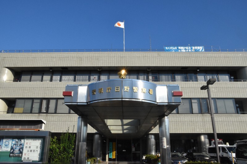 🔥惨烈！烧灼、殴打，半裸弃河边…3人被捕！