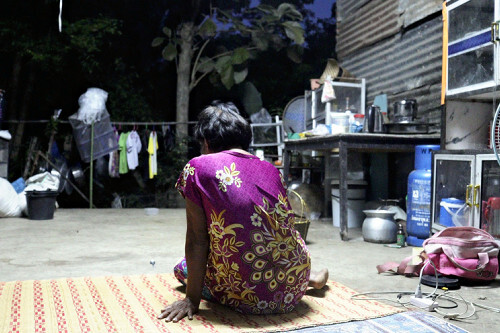 💔 奶奶的微薄汇款，撑起全家！(泰国贫困村少女的故事)