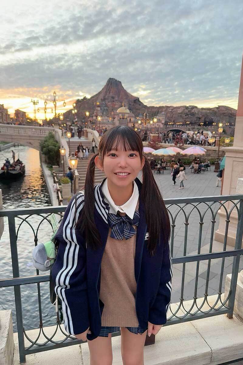 ✨30岁F罩杯女神的“逆龄”迪士尼！太嫩了！😱