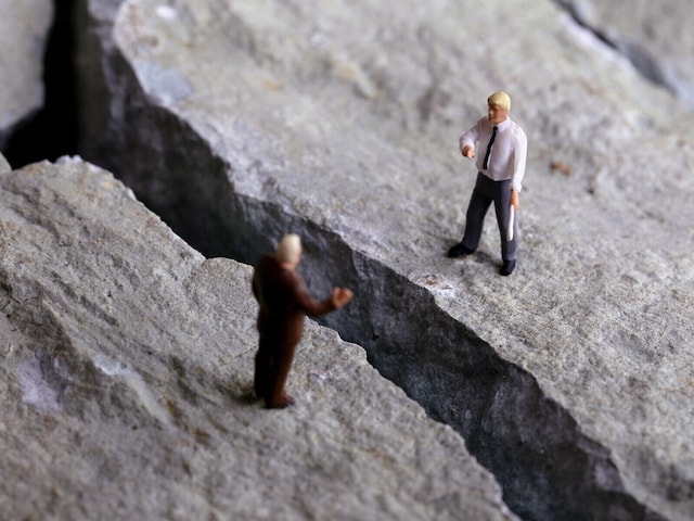 🔥累了！中年人也感叹：卷不动了！