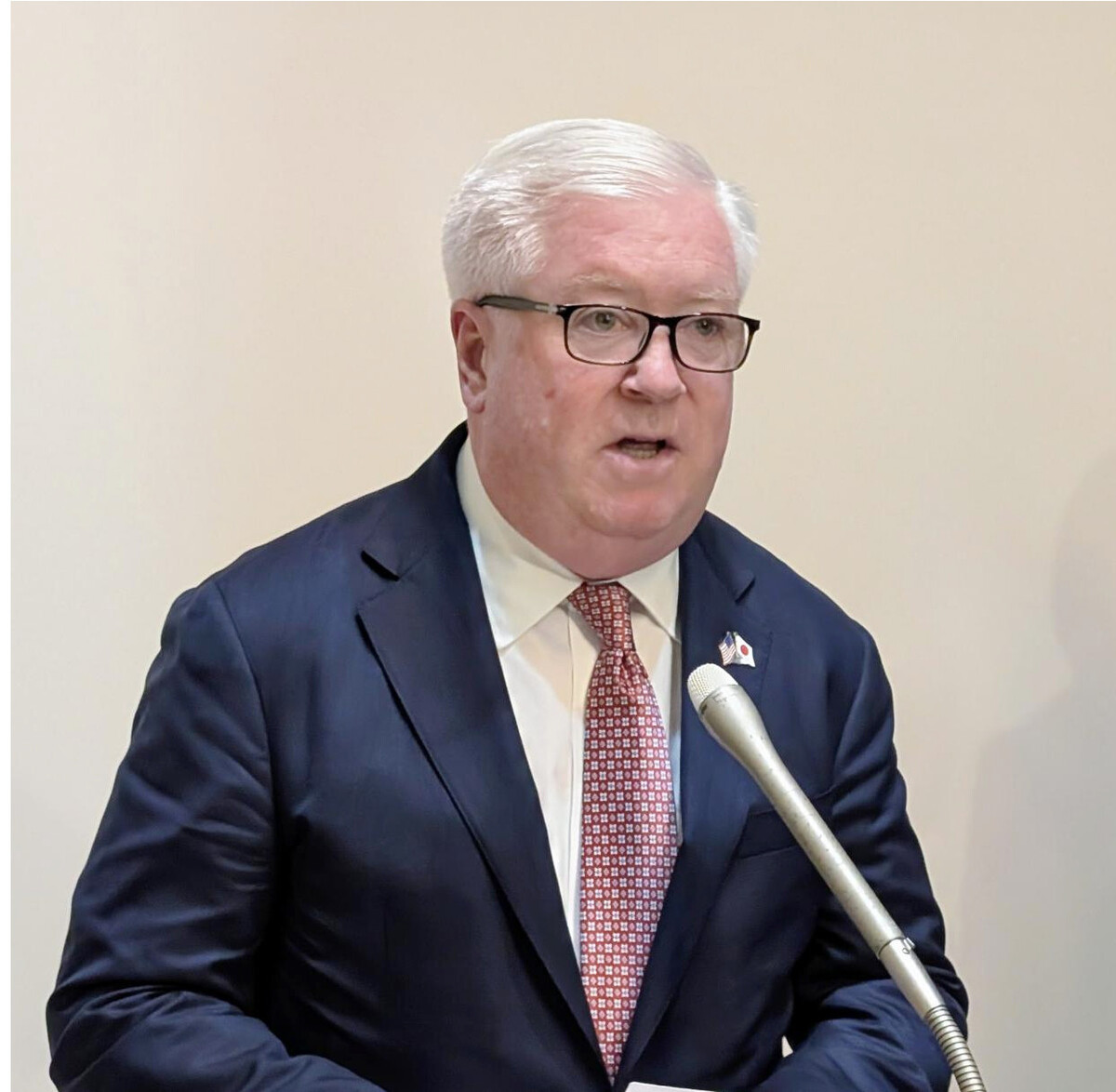 💥美大使力挺日本首相，狠狠怼中国！