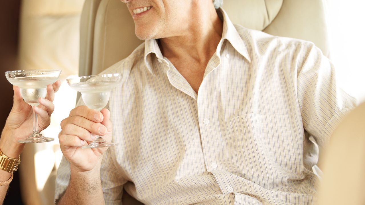 💰60岁夫妻2亿巨款！享福时被“抢走”，人生大反转！