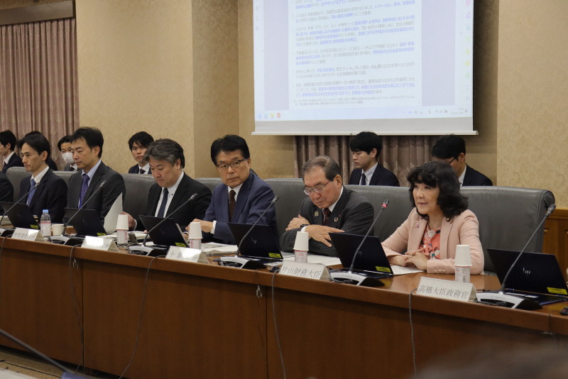 💰花钱也要省钱？日本财政新争论！