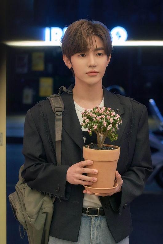 🌟ZB1 쟌하오：拍完剧啦！感谢姐姐，我哭死！😭