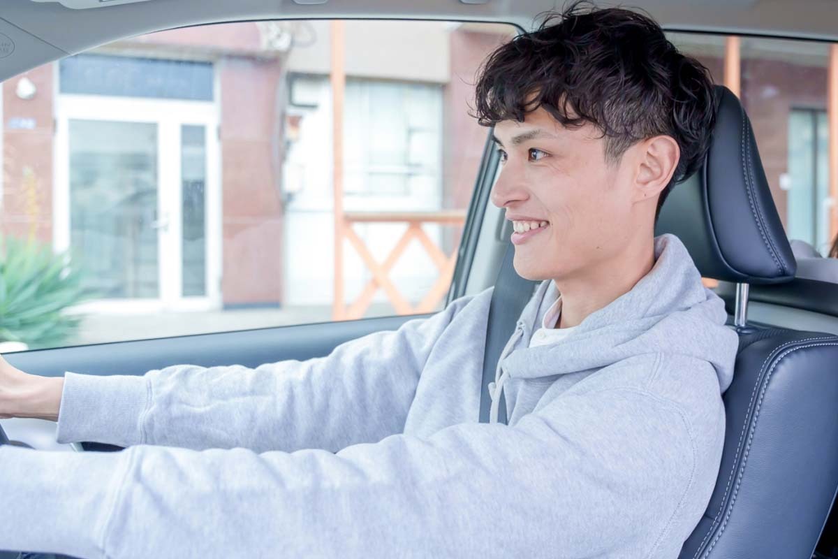 🚗 城市青年：驾照拿了，为啥不买车？