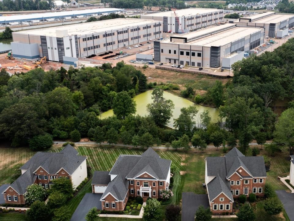 💥亚马逊数据中心建我家门口！噪音臭光污染，我们一起反抗！