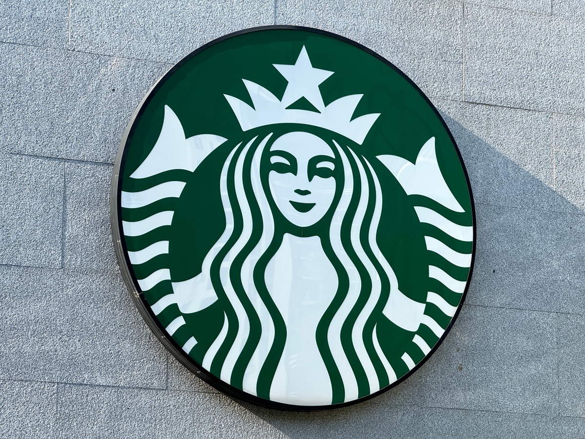 ☕️星巴克输了！中国市场“甩卖”，新贵也翻车！