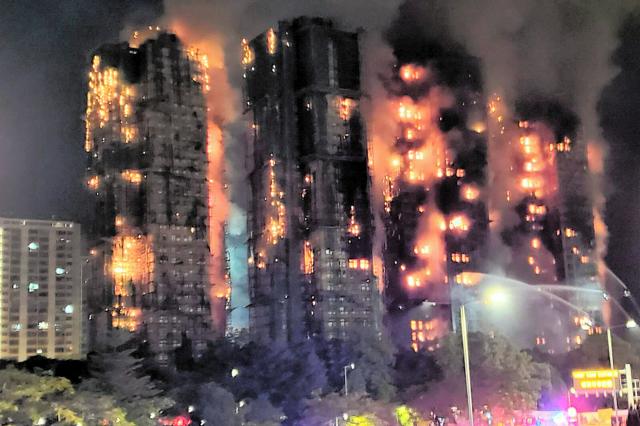 🔥香港惊魂！“我的家着火了…”现场爆炸声不断，男子痛哭！
