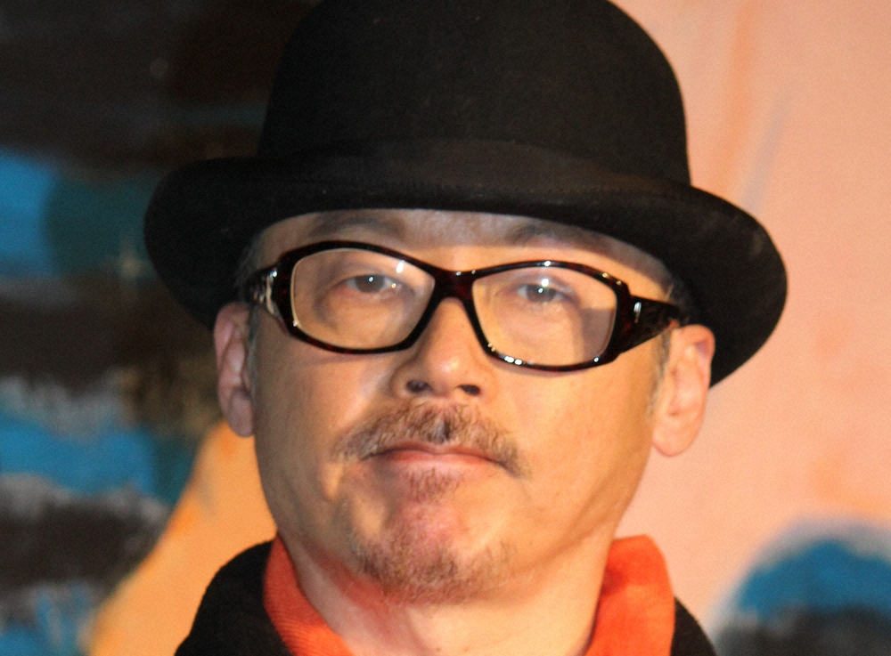 💥这网红也太狂！💊敢当街质问“吃药了吗？”