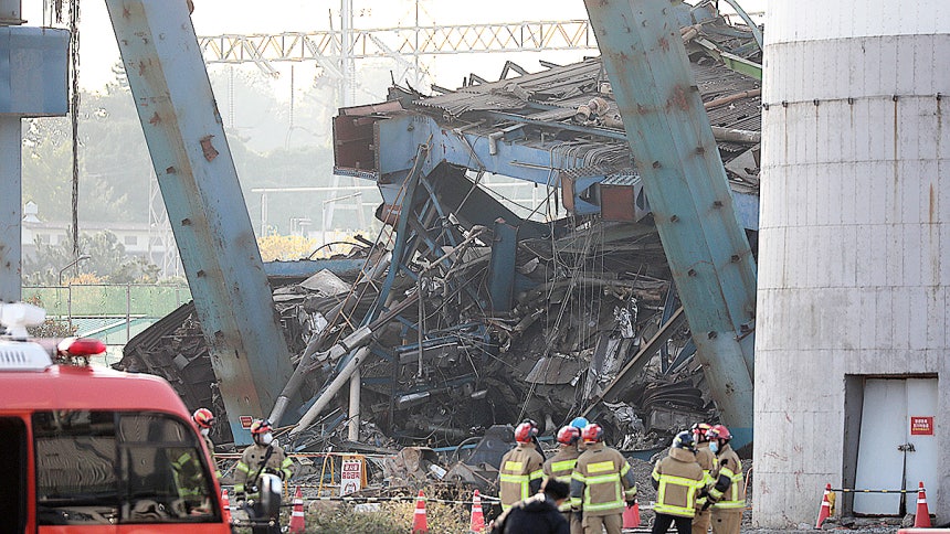 🚨 釜山发电厂：一人被埋，另一人恐难逃！