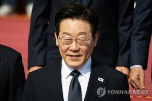 🔥李总统支持率飙升！63%啦！🎉 封面